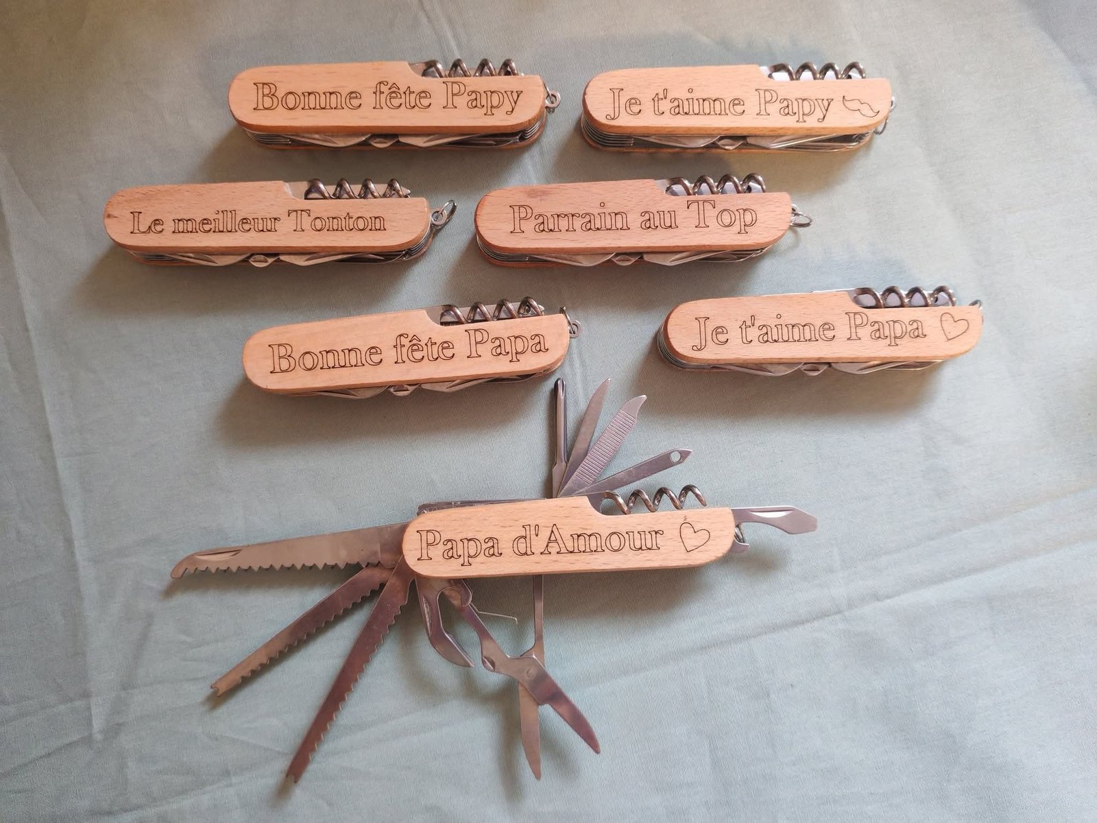 🛠️ Couteau Multifonction en Bois Personnalisé